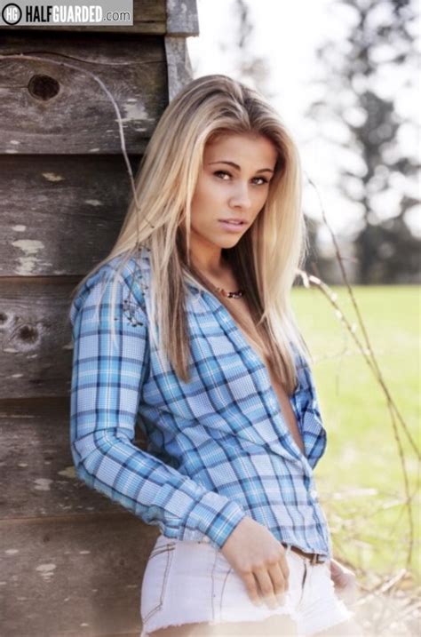 leaked paige van zant|Paige Vanzant VIP Nude In The Garden Video Leaked